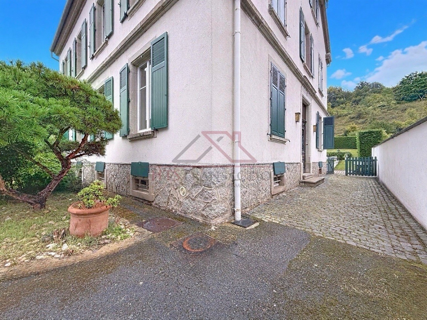 Maison à vendre - 10 pièces - 395m2 - Bourbach-Le-Bas (68290)