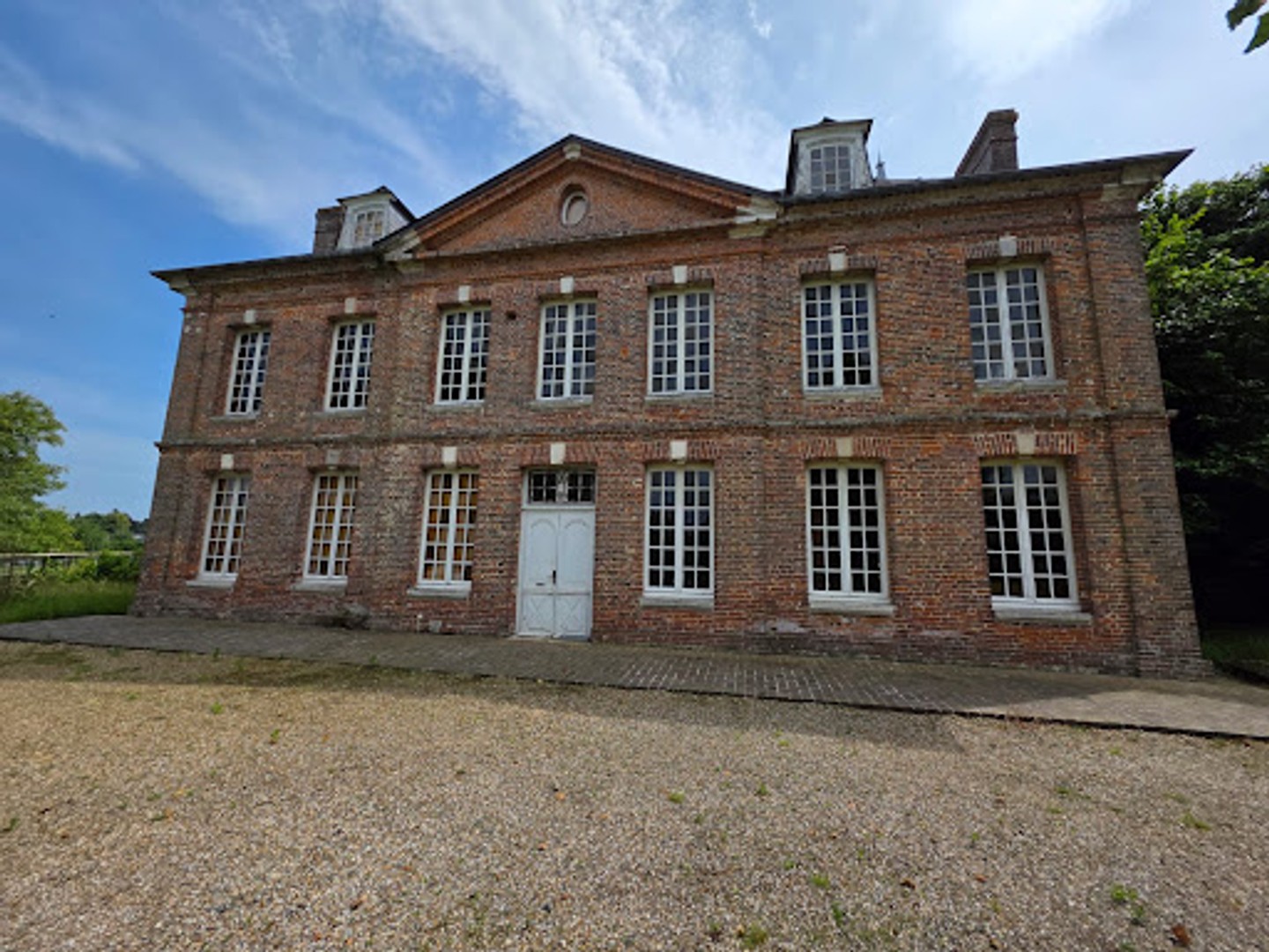Propriété 6 pièces 222 m²
