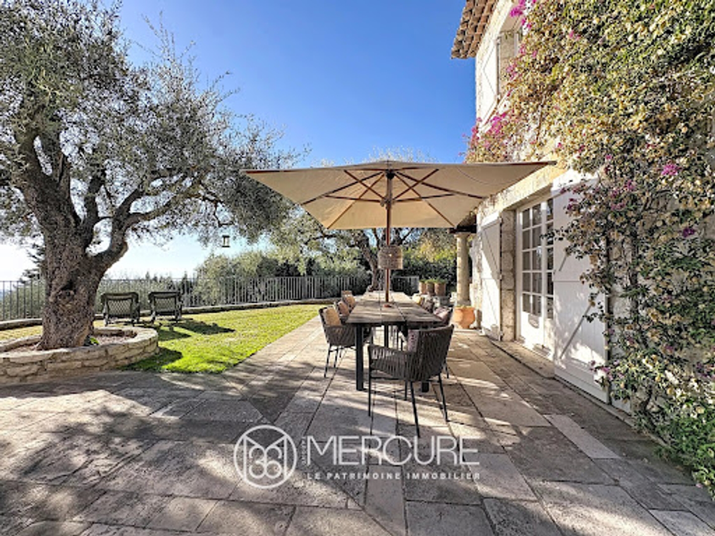 Maison 10 pièces 550 m²