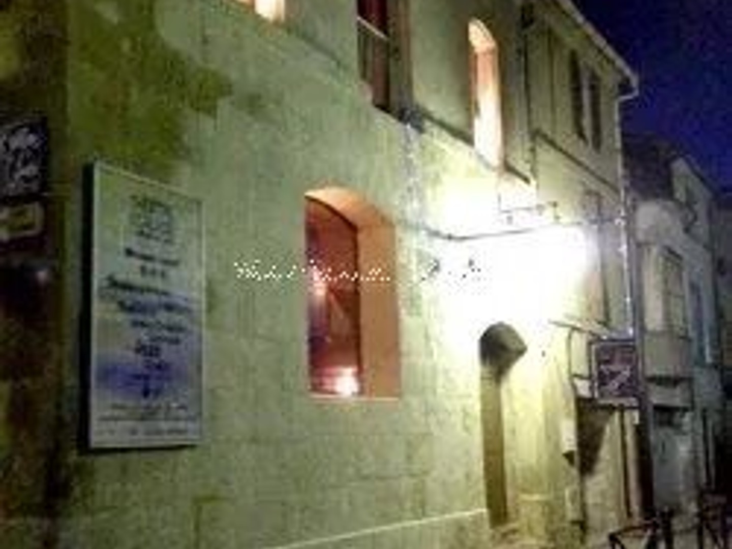 Maison à vendre - 520m2 - Arles (13200)