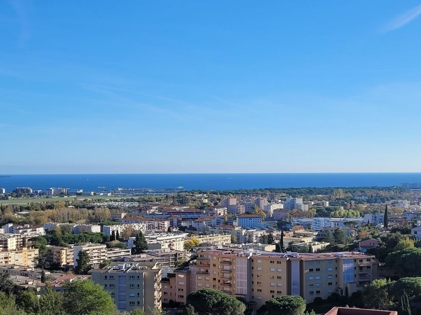 Appartement à vendre - 2 pièces - 43m2 - Mandelieu-La-Napoule (06210)