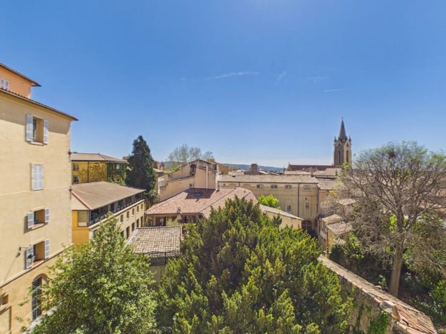 Maison à vendre - 4 pièces - 149m2 - Aix-En-Provence (13100)