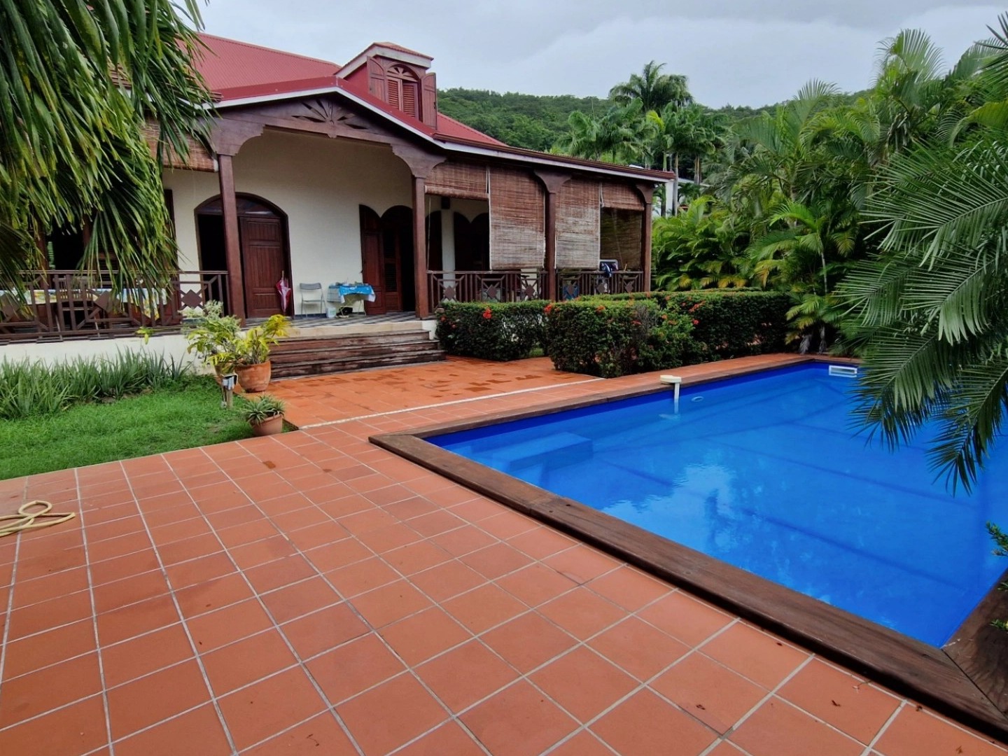 Maison 8 pièces 230 m²