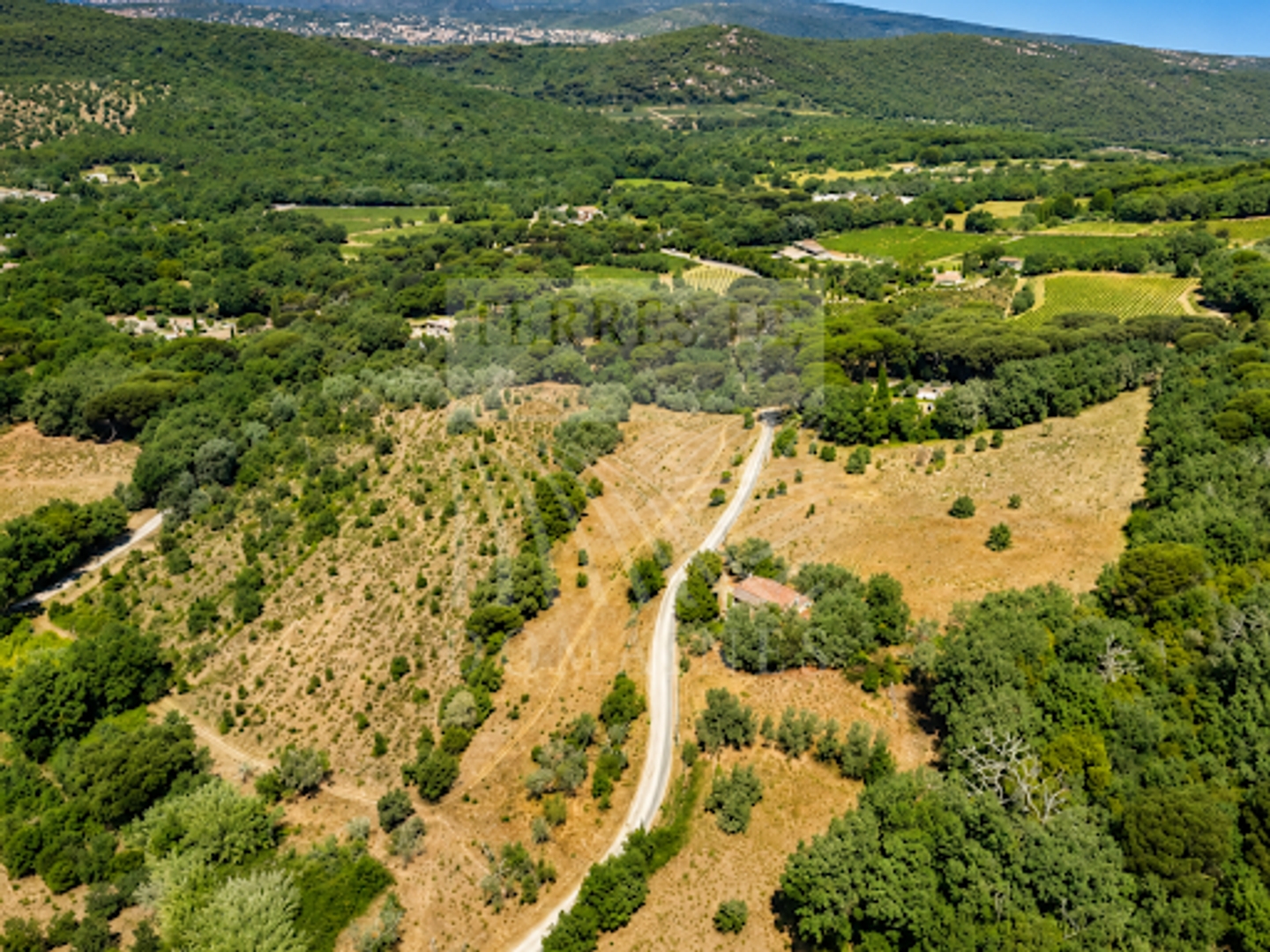 Terrain à vendre - 110000m2 - Saint-Tropez (83990)