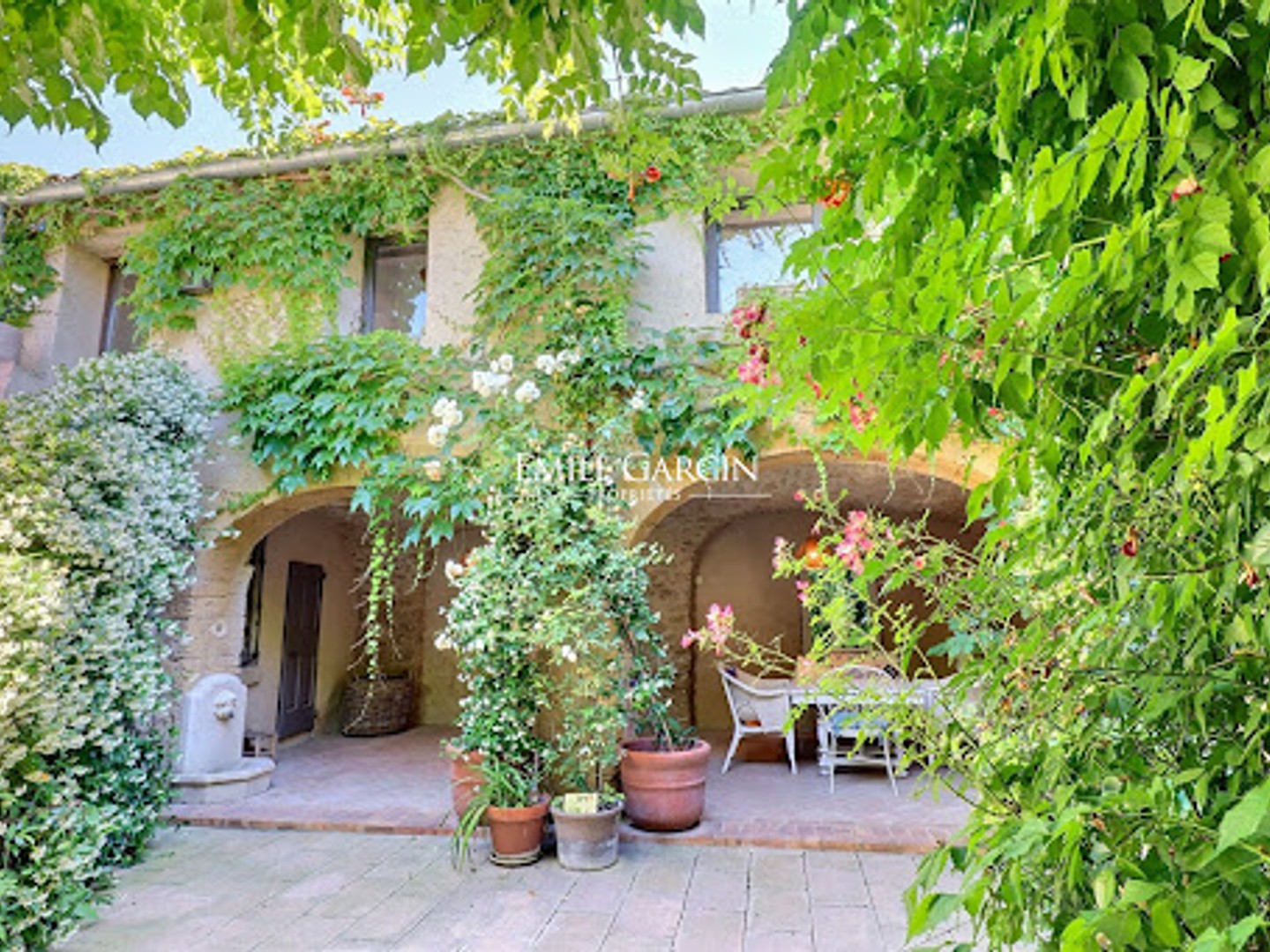 Maison à vendre - 11 pièces - 265m2 - Lourmarin (84160)