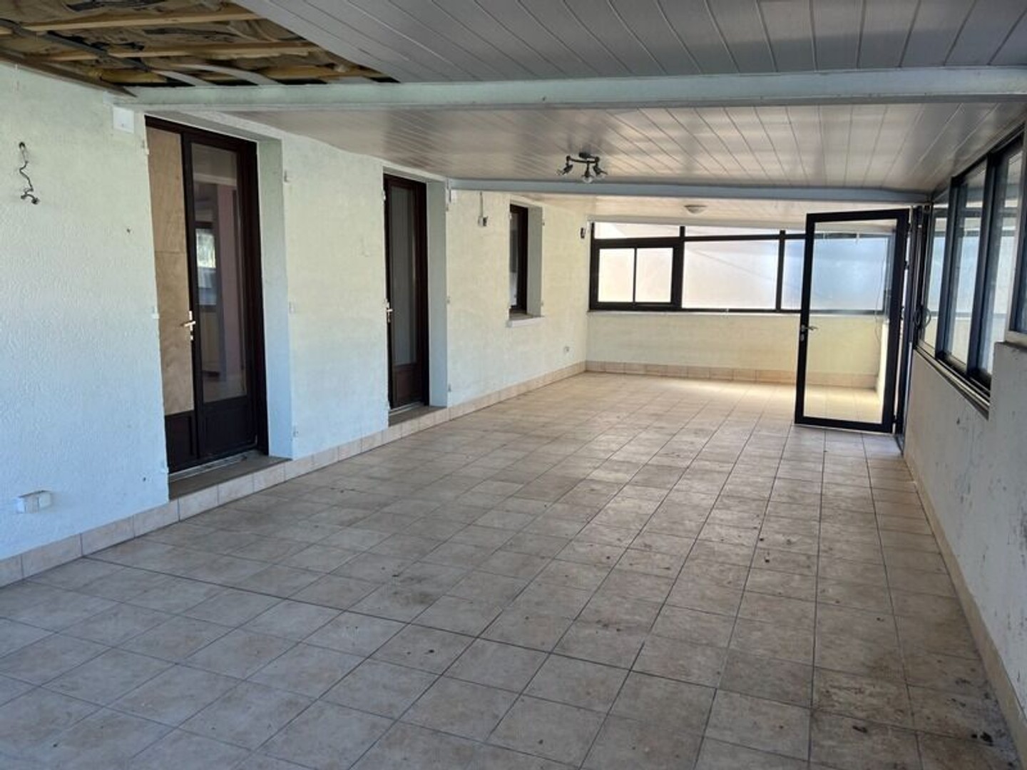 Bureaux à vendre - 600m2 - Ambazac (87240)