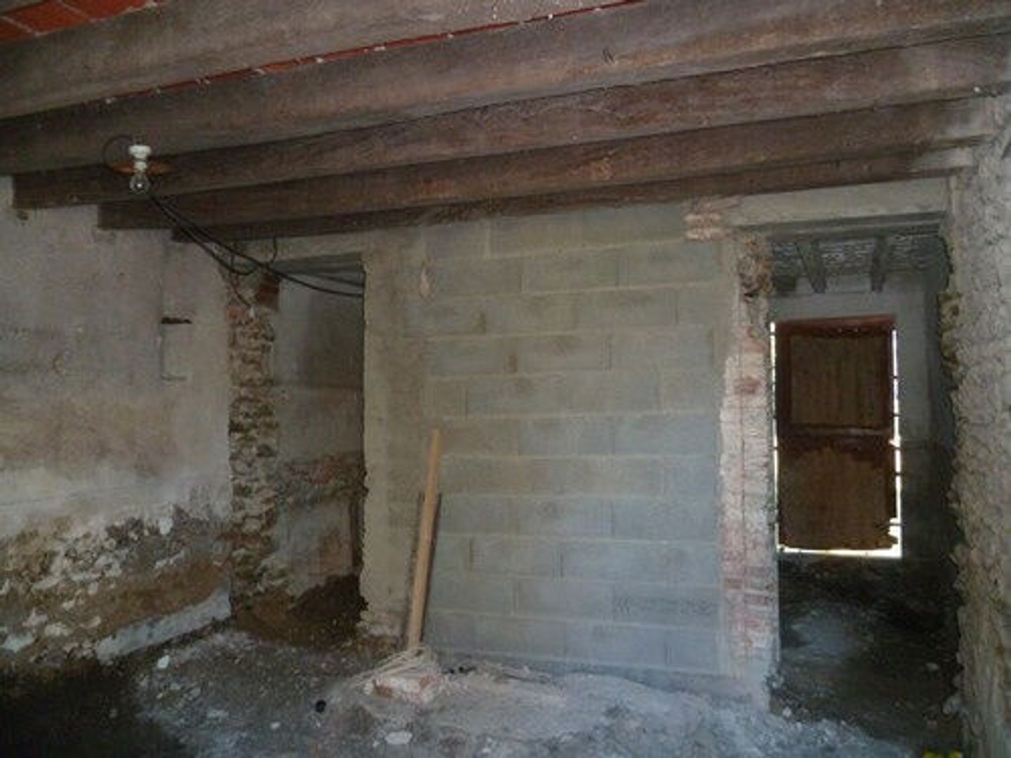 Locaux à vendre - 724m2 - La Chapelle-Montm... (41320)