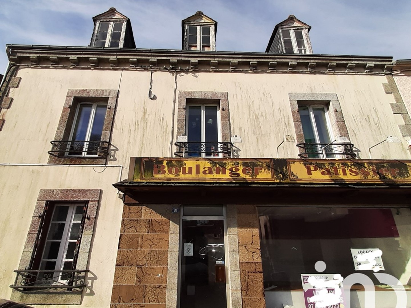 Maison avec appartements 270 m²