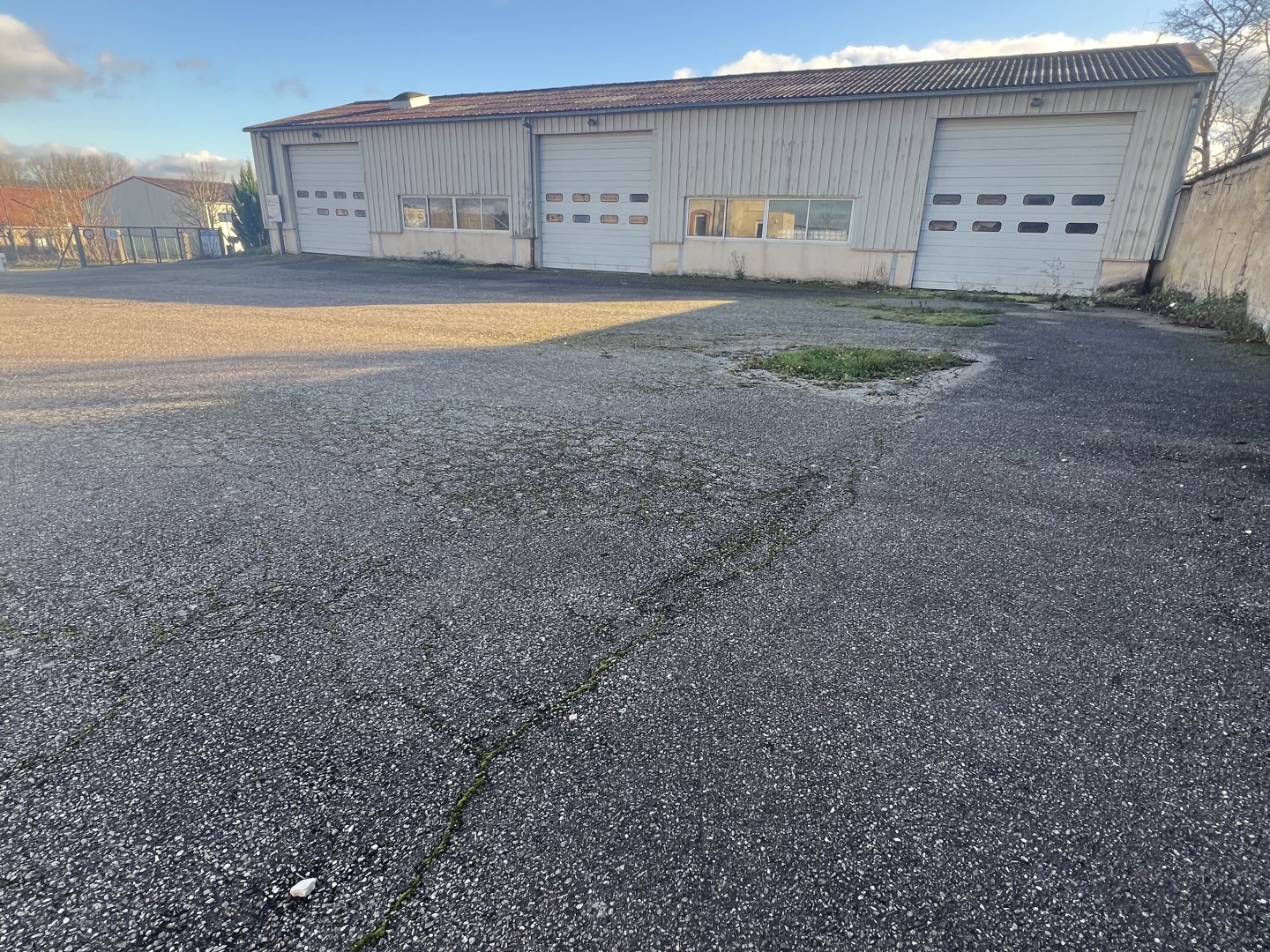 Parking / garage / box à vendre - 1439m2 - Neufchâteau (88300)