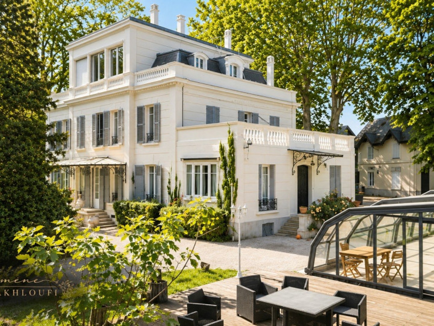 Maison à vendre - 12 pièces - 430m2 - Le Mée-Sur-Seine (77350)