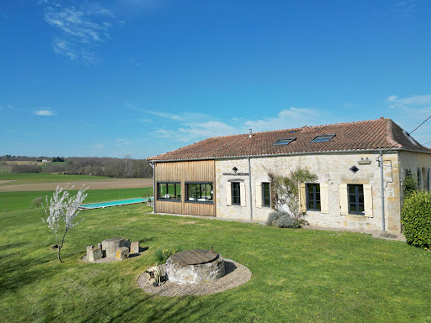 Maison 9 pièces 311 m²