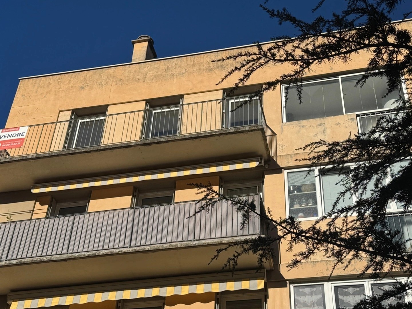 Appartement à vendre - 4 pièces - 69m2 - Digne-Les-Bains (04000)
