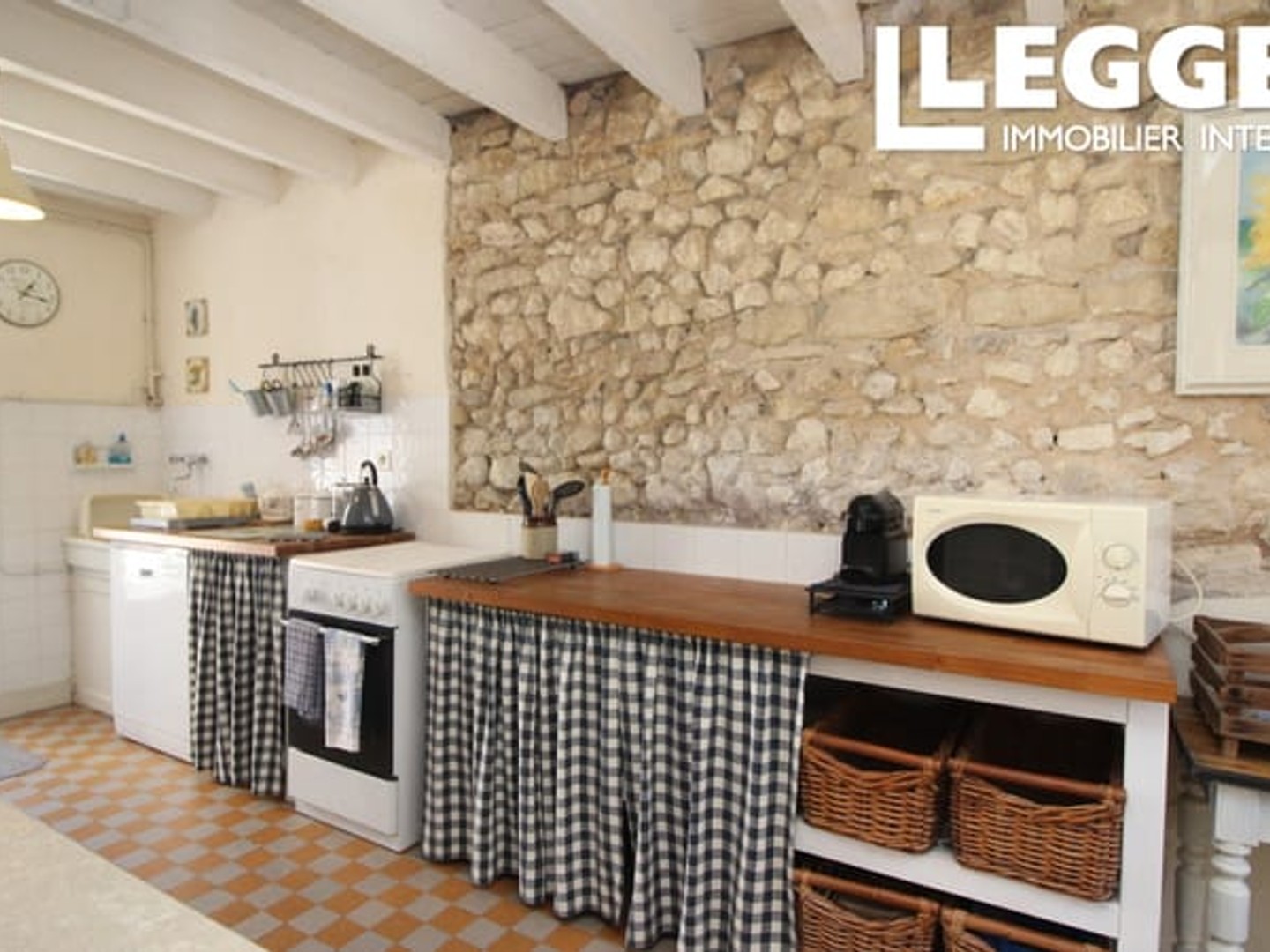 Maison à vendre - 6 pièces - 133m2 - Saint-Hippolyte (37600)