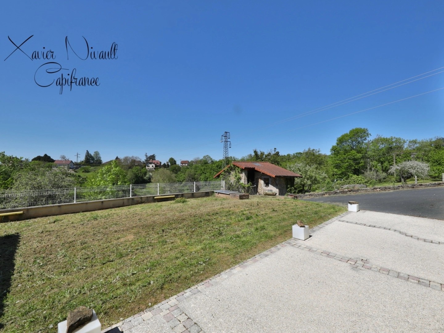 Maison à vendre - 6 pièces - 275m2 - Saint-Amour (39160)