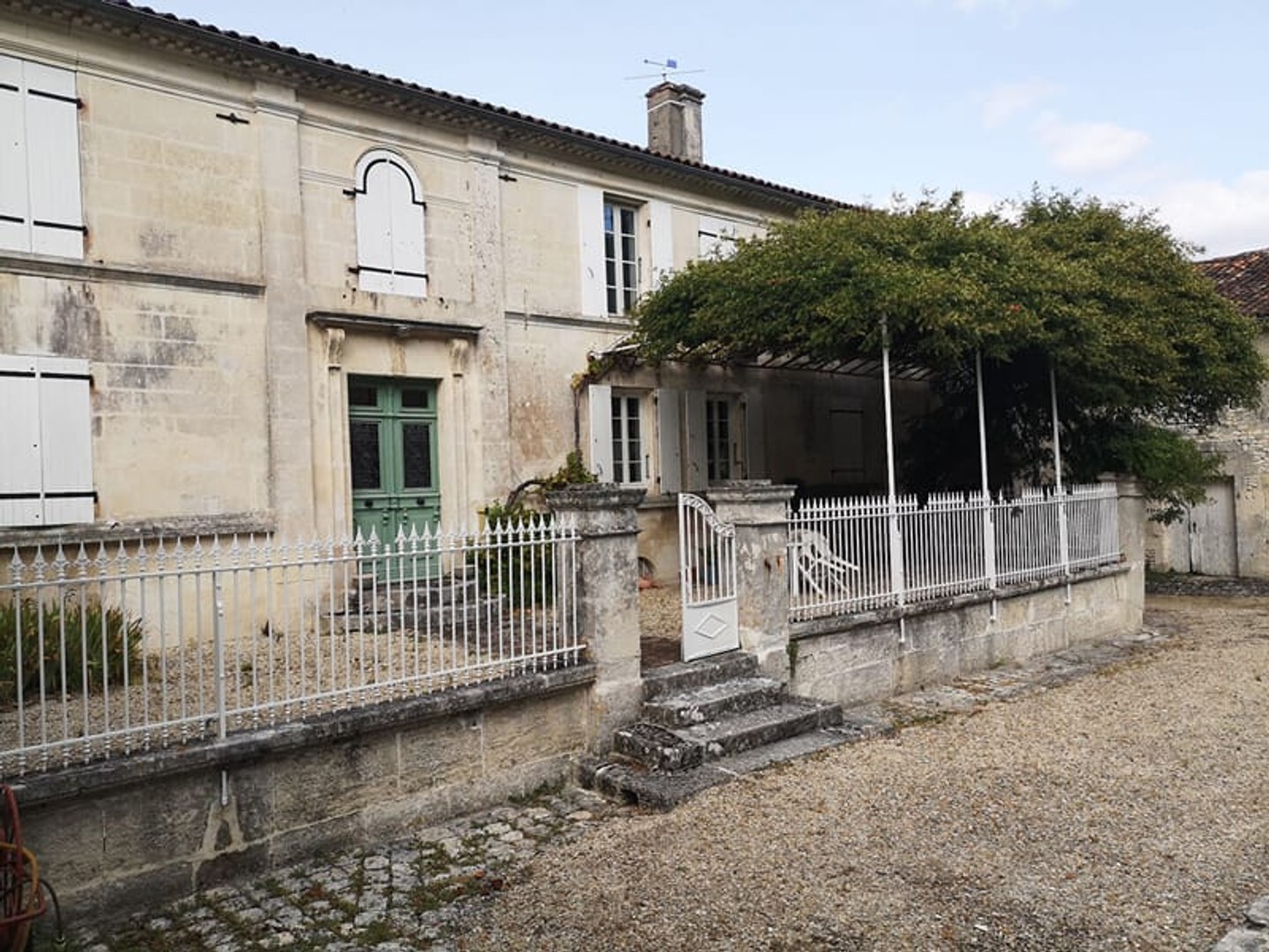 Maison à vendre - 8 pièces - 268m2 - Genté (16130)