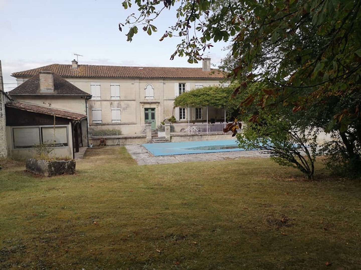 Maison à vendre - 8 pièces - 268m2 - Genté (16130)