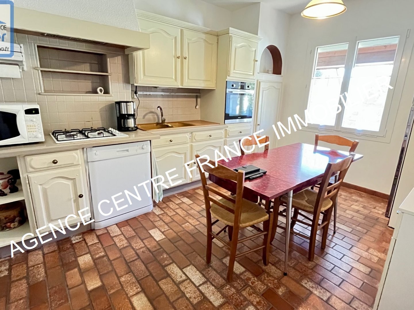 Maison à vendre - 4 pièces - 92m2 - Bourges (18000)