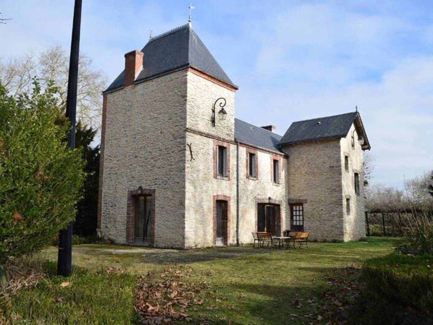 Maison à vendre - 8 pièces - 370m2 - Montcresson (45700)
