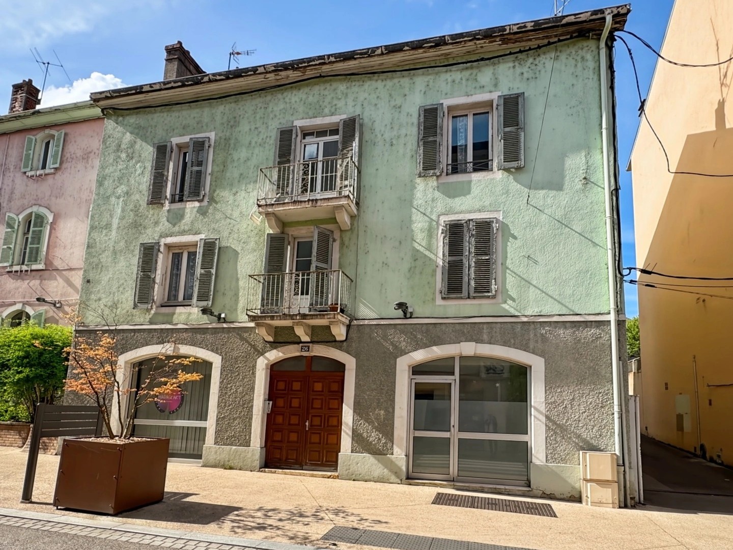Immeuble à vendre - 6 pièces - 340m2 - Valserhône (01200)