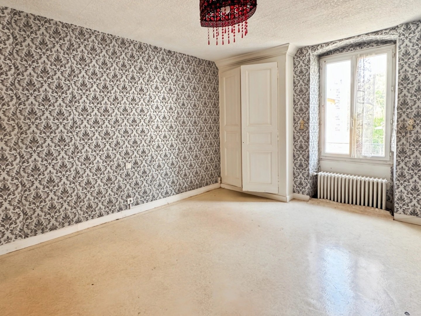 Immeuble à vendre - 6 pièces - 340m2 - Valserhône (01200)