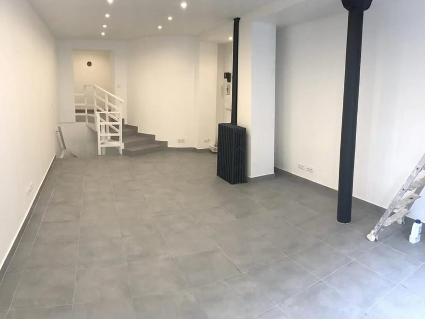 Magasin à vendre - 2 pièces - 50m2 - Paris 17e (75017)