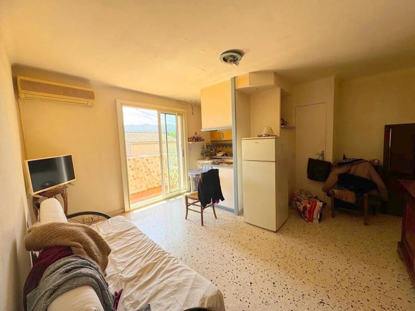 Appartement à vendre - 2 pièces - 30m2 - La Seyne-Sur-Mer (83500)