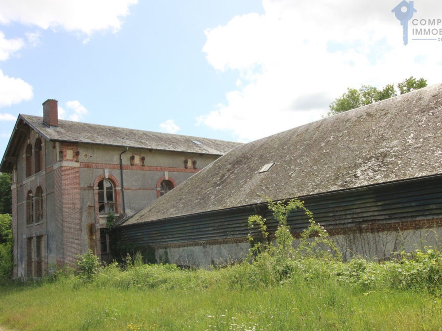 Maison à vendre - 1900m2 - Pacy-Sur-Eure (27120)