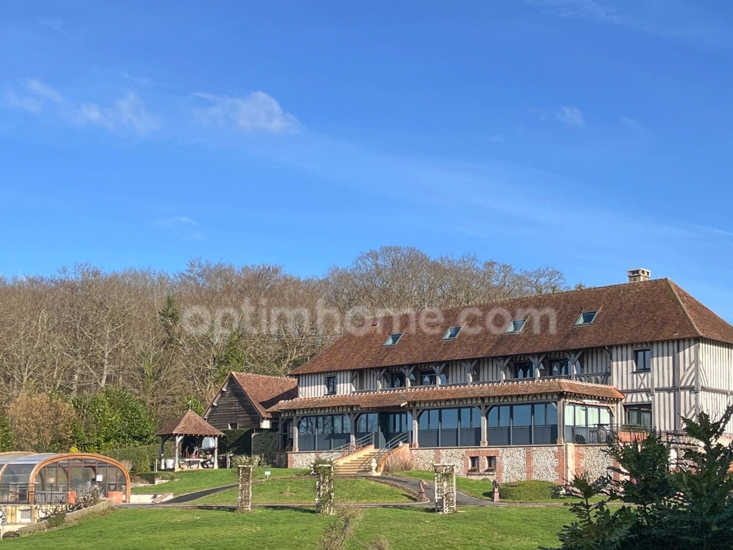 Fonds de commerce exceptionnel Loisirs et Tourisme - Au coeur d'un site naturel unique en Normandie - 1047 m2 habitables -