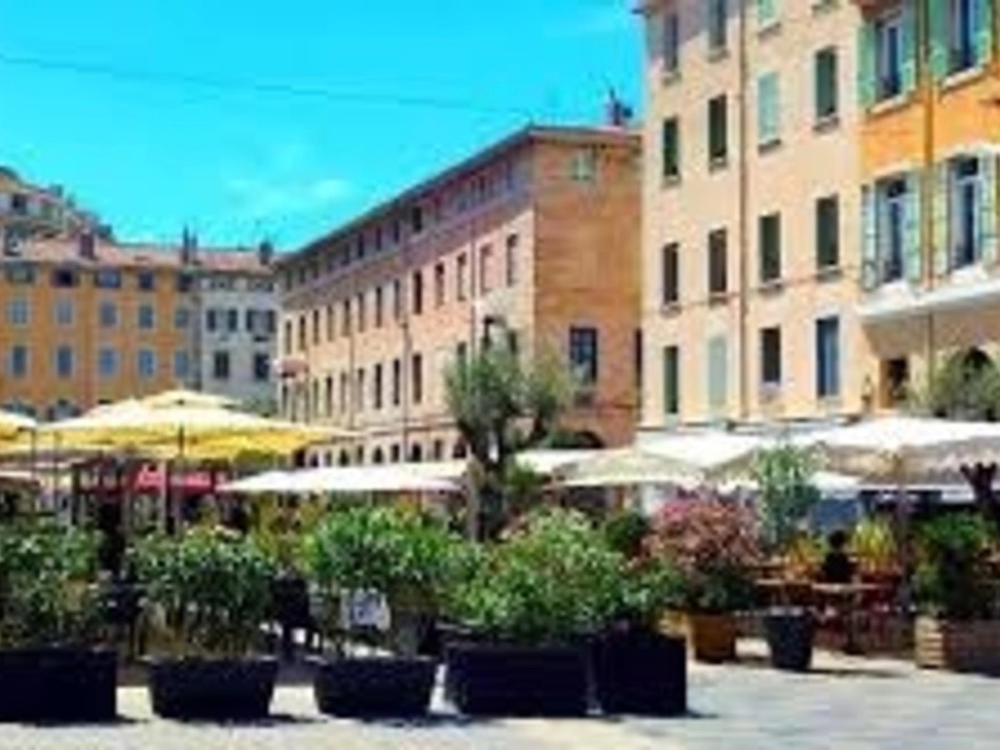 Magasin à vendre - 2 pièces - 64m2 - Marseille 1e (13001)