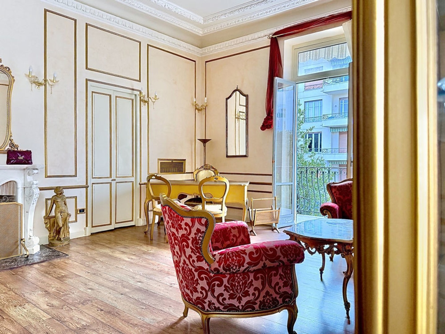 Appartement à vendre - 5 pièces - 145m2 - Nice (06000)