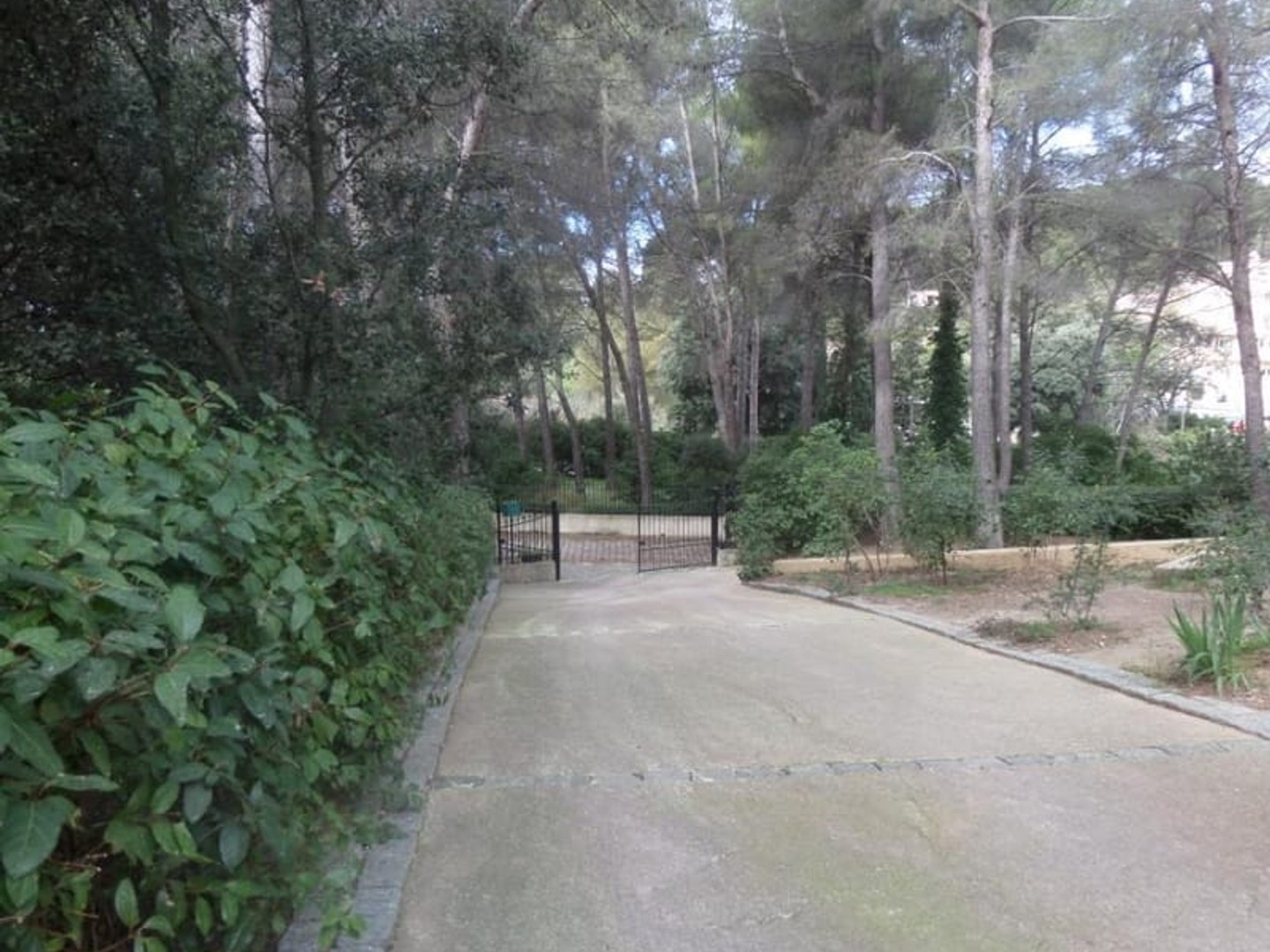 Maison à vendre - 5 pièces - 1600m2 - Marseille 11e (13011)
