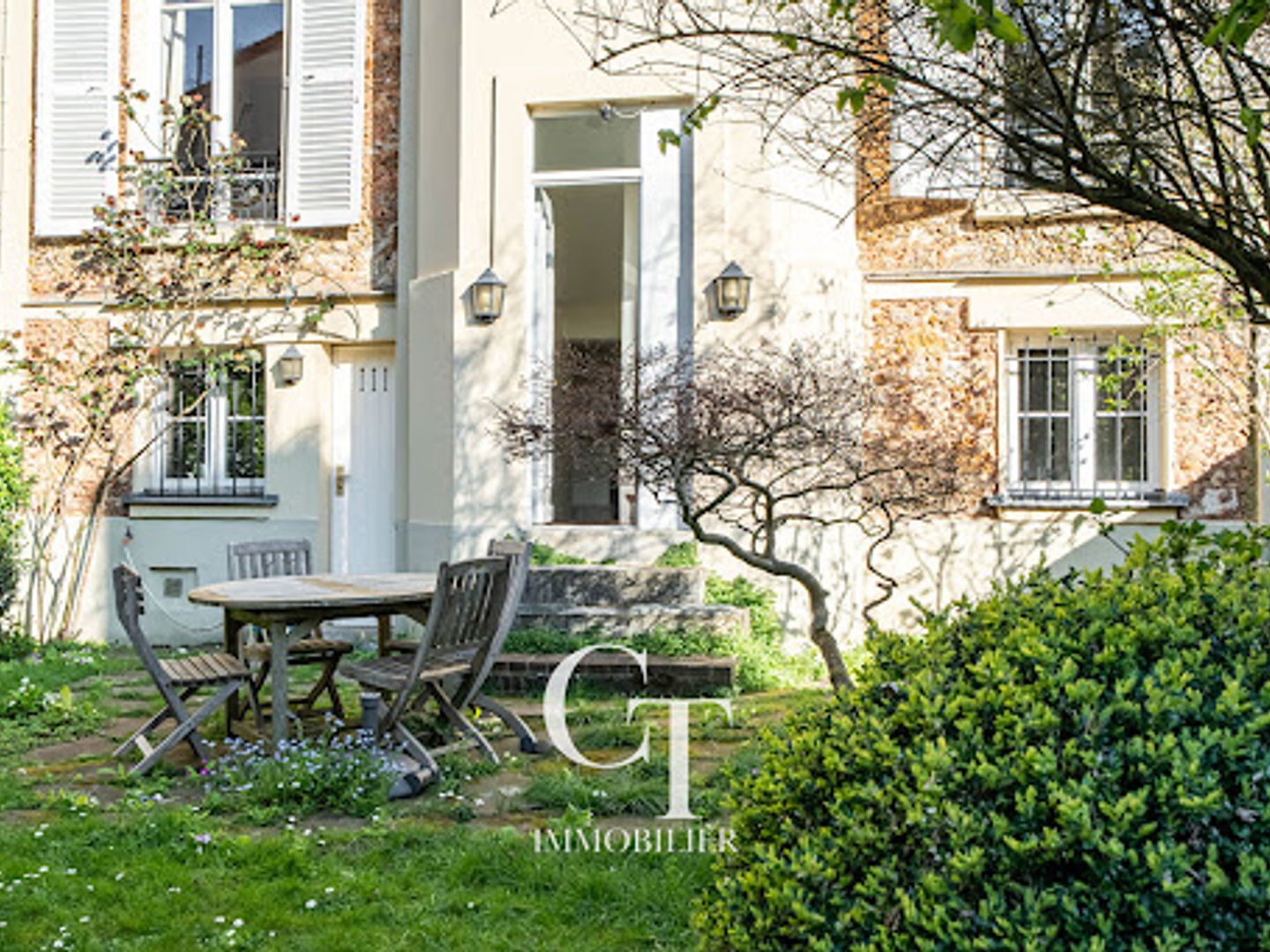 Maison à vendre - 9 pièces - 260m2 - Versailles (78000)