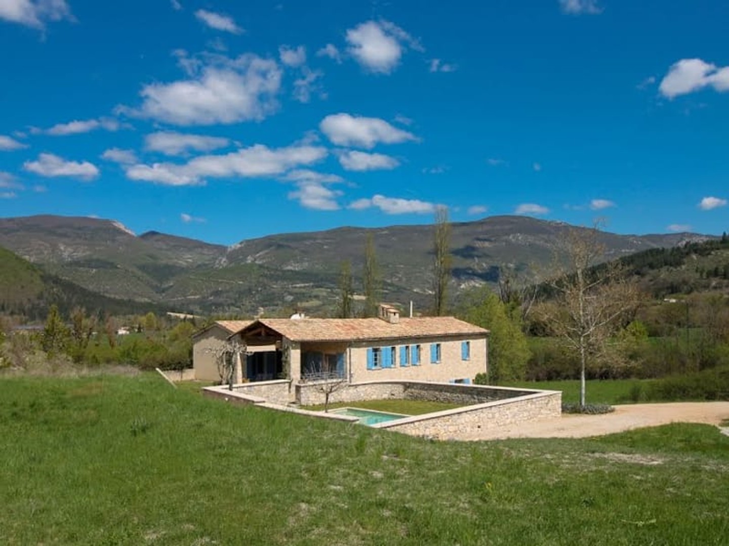 Maison 6 pièces 222 m²