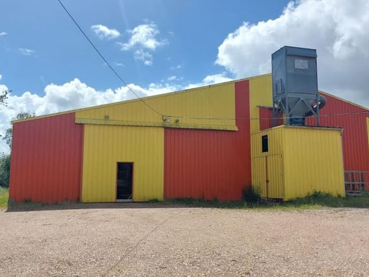 Locaux à vendre - 950m2 - Sacquenville (27930)