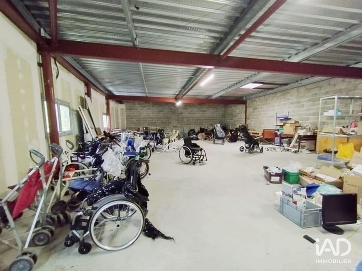 Immeuble à vendre - 400m2 - Martignas-Sur-Jalle (33127)