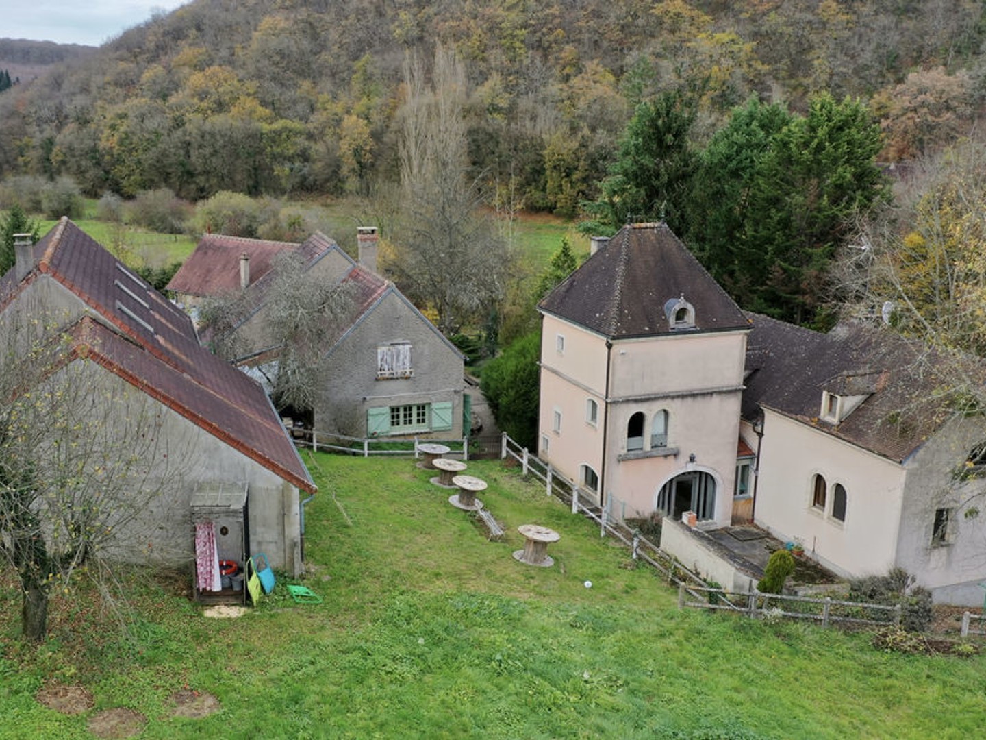 Maison à vendre - 460m2 - Vézelay (89450)