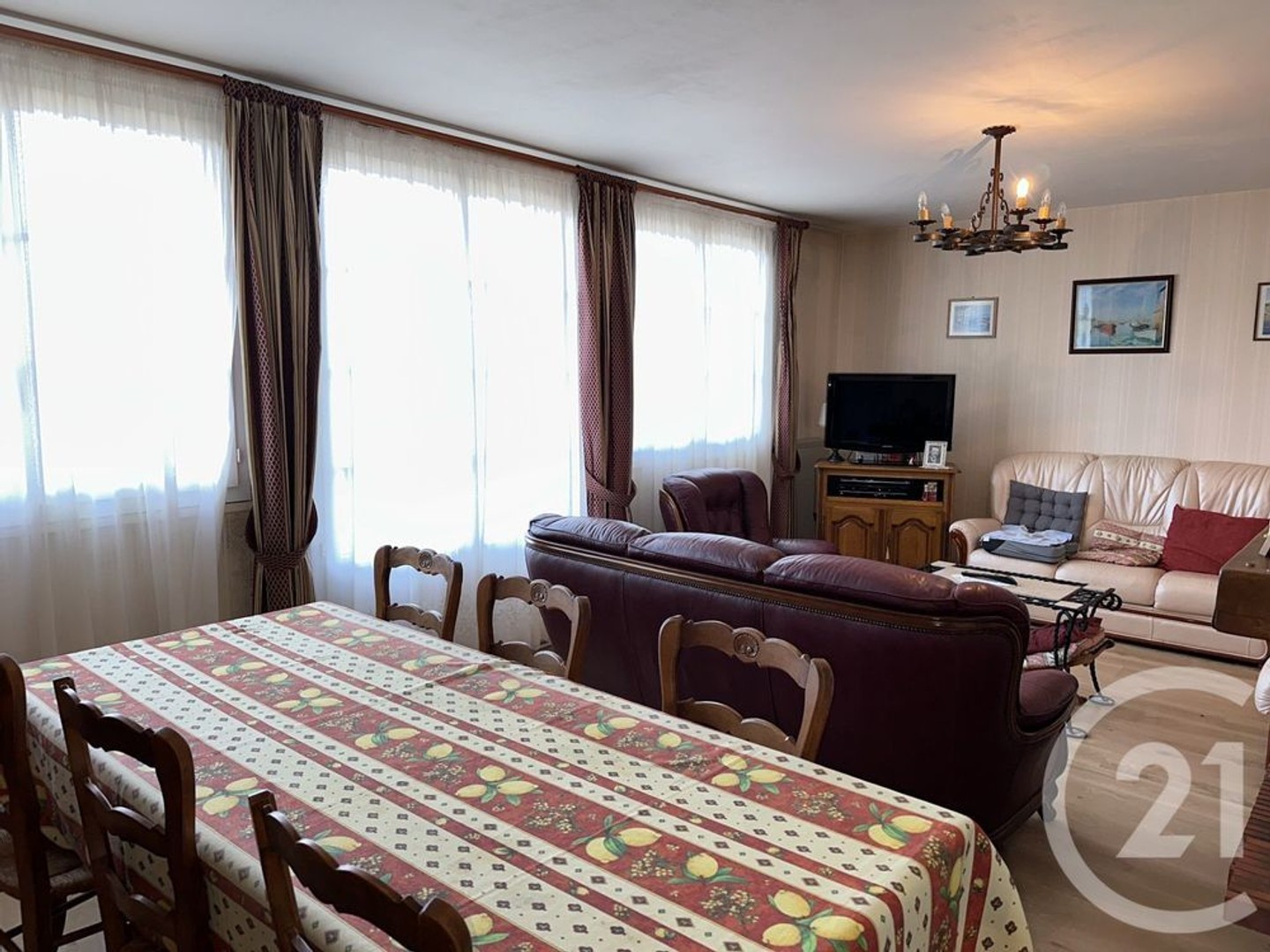 Maison à vendre - 4 pièces - 148m2 - Cosne-Cours-Sur-L... (58200)