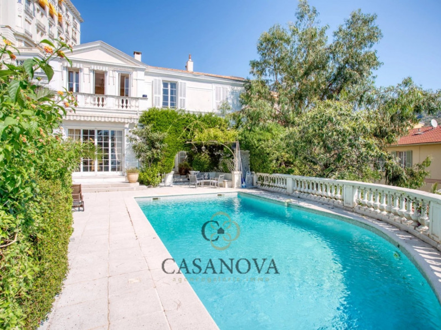 Maison 13 pièces 462 m²