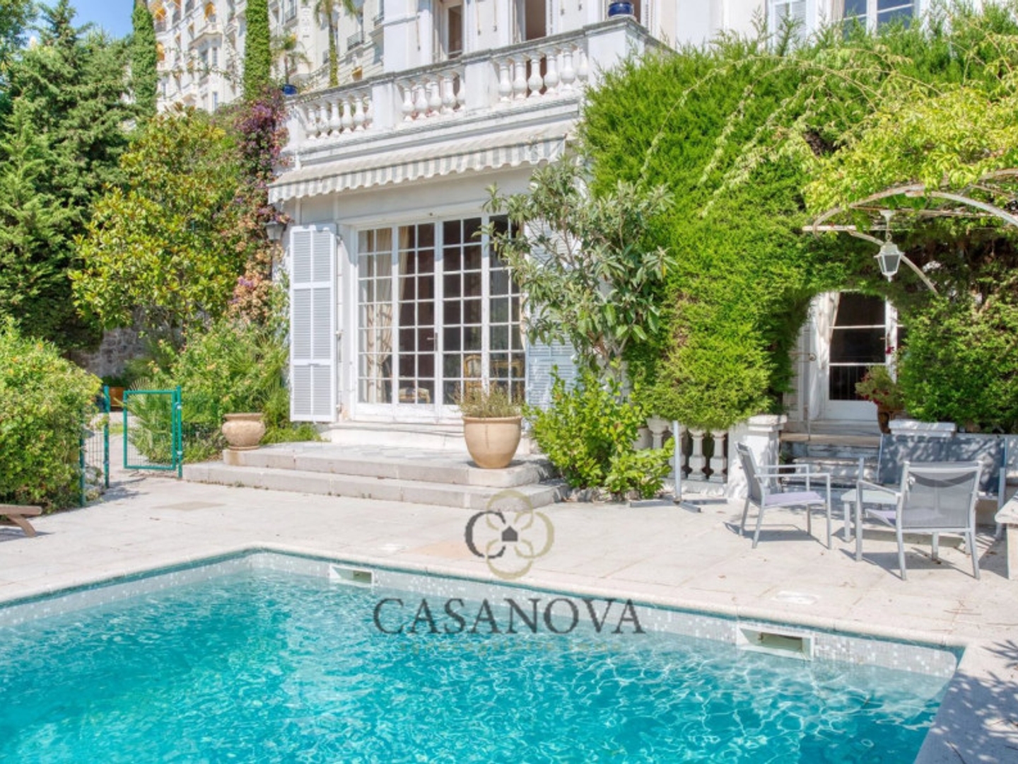 Maison à vendre - 13 pièces - 462m2 - Menton (06500)