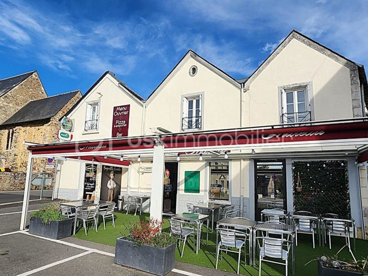 Immeuble à vendre - 450m2 - Basses (86200)