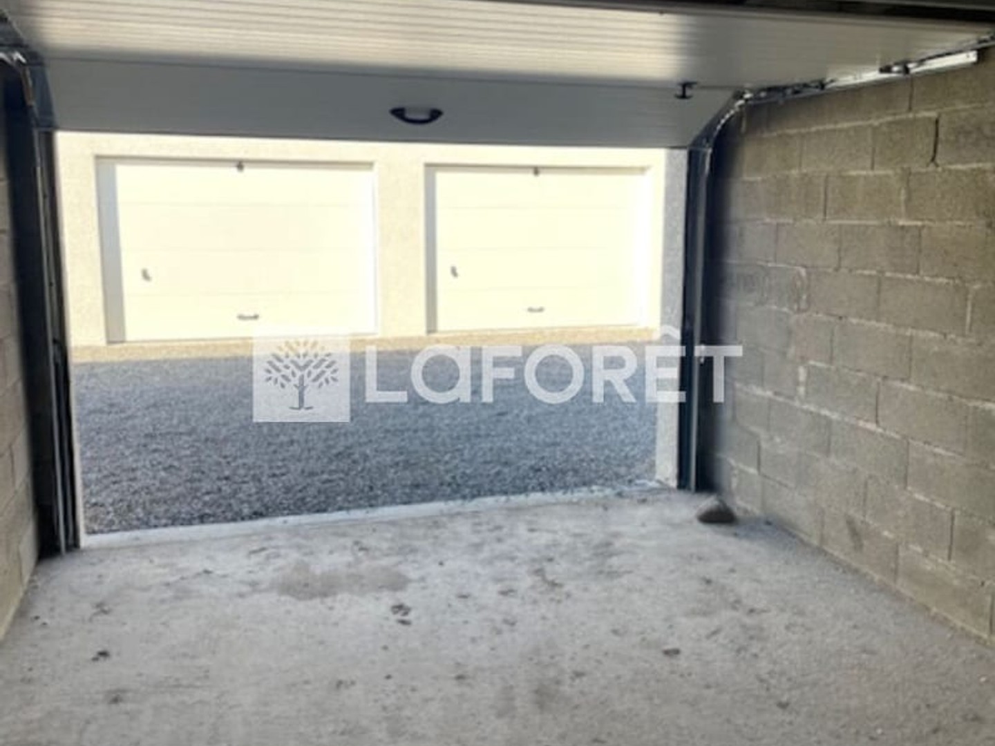 Parking / garage / box à vendre - 24m2 - Verniolle (09340)