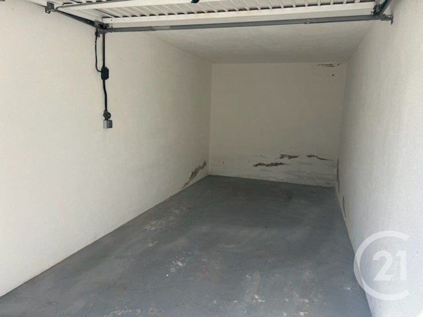 Parking / garage / box à vendre - 13m2 - Carry-Le-Rouet (13620)