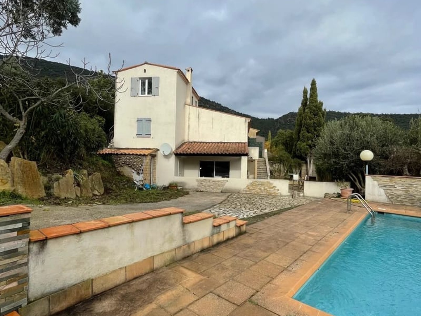 Maison à vendre - 5 pièces - 167m2 - Le Plan-De-La-Tour (83120)