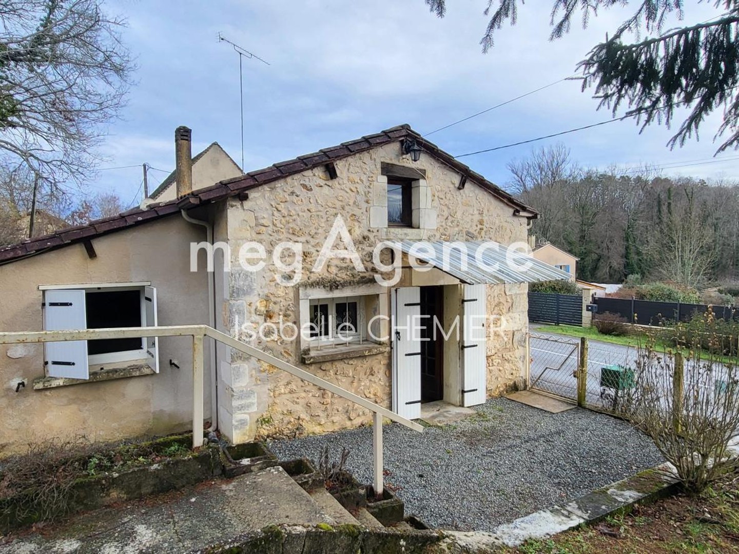 Maison à vendre - 4 pièces - 88m2 - Eyraud-Crempse-Ma... (24130)