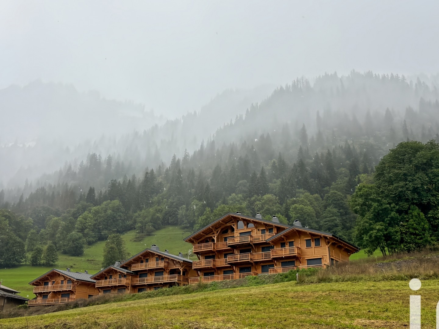 Terrain 1376 m²