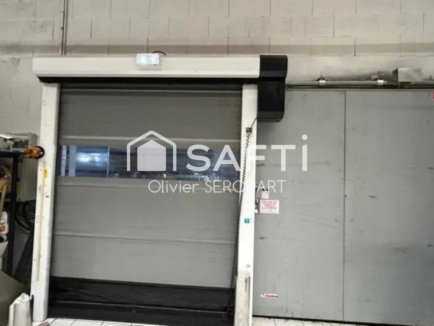 Magasin à vendre - 4 pièces - 1504m2 - Saint-Quentin (02100)