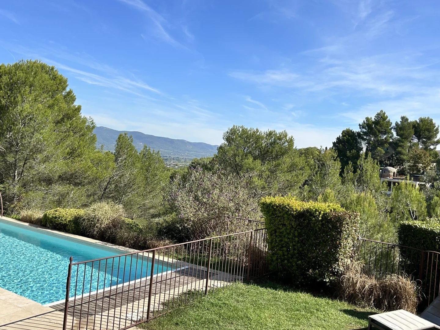 Maison à vendre - 6 pièces - 180m2 - Mallemort (13370)