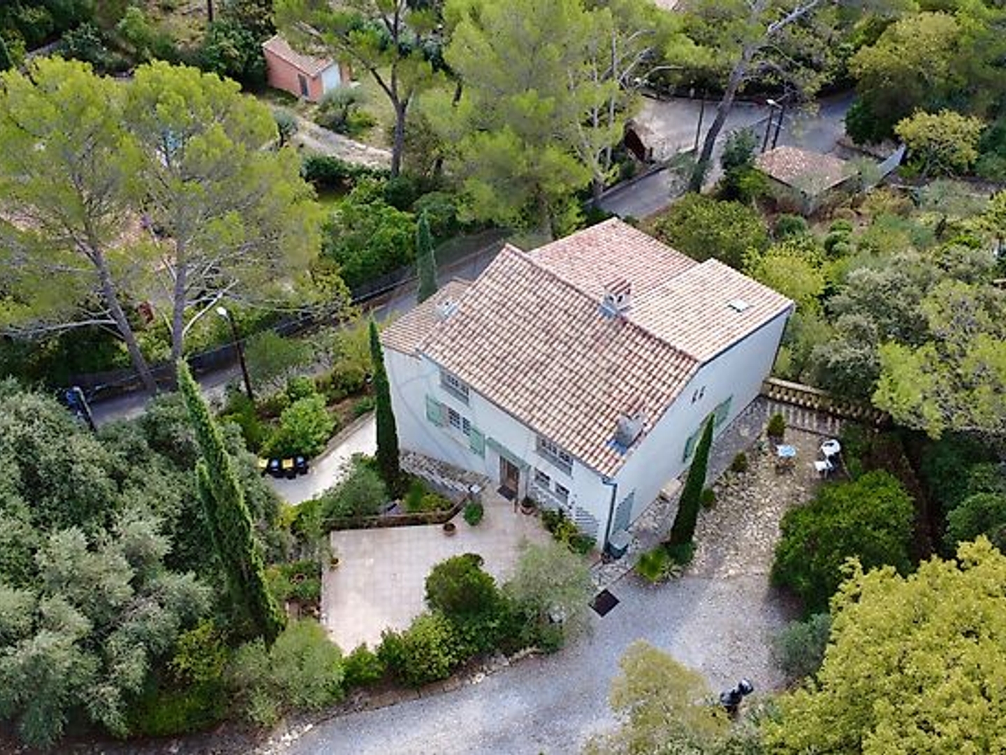 Maison à vendre - 7 pièces - 268m2 - Nîmes (30000)