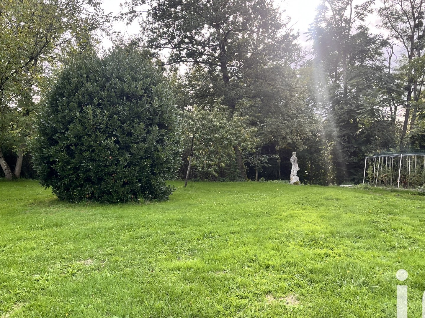 Maison à vendre - 5 pièces - 91m2 - Vitry-Sur-Loire (71140)