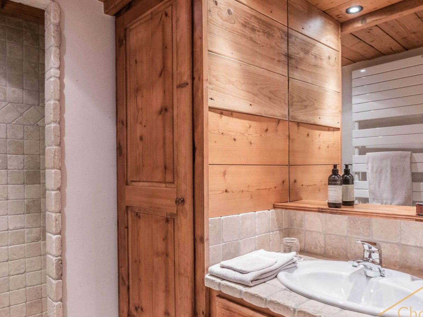 Maison 10 pièces 483 m²